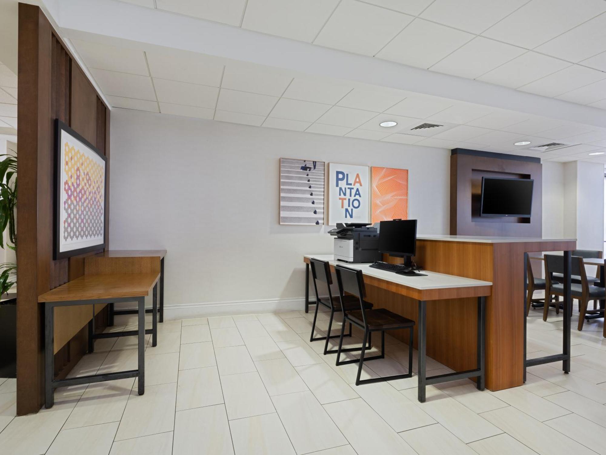 Holiday Inn Express Hotel & Suites Ft. Lauderdale-Plantation By Ihg Ngoại thất bức ảnh